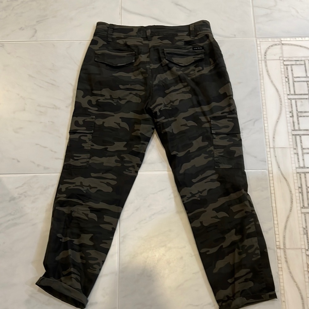 Sanctuary cargo camo pants, small